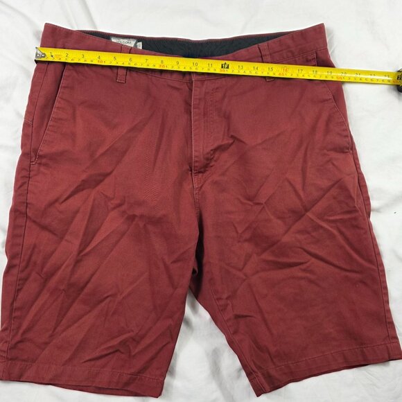 Volcom Corpo Class Mens Chino Shorts Size 36 Red Casual Lightweight Outdoors - Picture 6 of 9